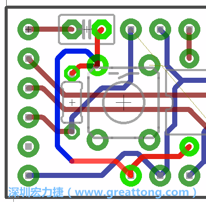 為了要創(chuàng)造一個電路通道，首先要先點擊重置開關(guān)的連結(jié)點進(jìn)行布線，在電路板的背面繪制線路直到其它線路前的乾淨(jìng)區(qū)域。