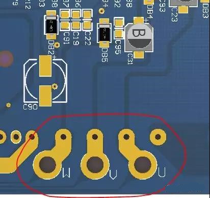 PCB設(shè)計(jì)不僅可以將PCB實(shí)現(xiàn)為即插即用的插件，而且可以增加焊料的厚度以達(dá)到過大電流的目的。